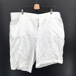 NEW Style & Co Bermuda Shorts roll cuff outdoor casual White 24W plus women's